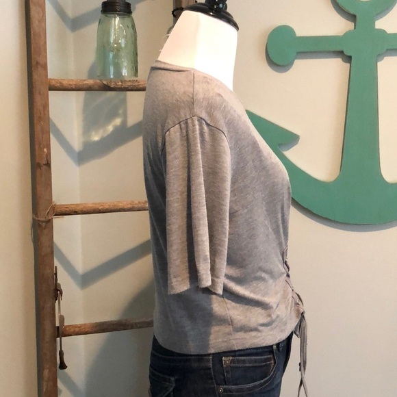 Poof lace up front top - Picture 3 of 6